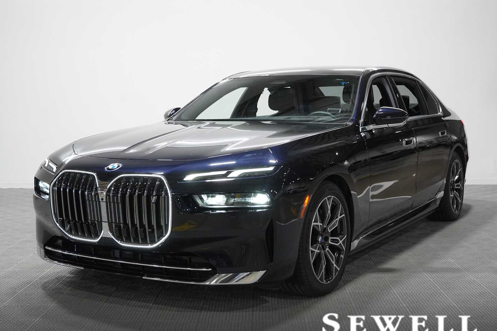 2023 BMW i7 xDrive60's photo