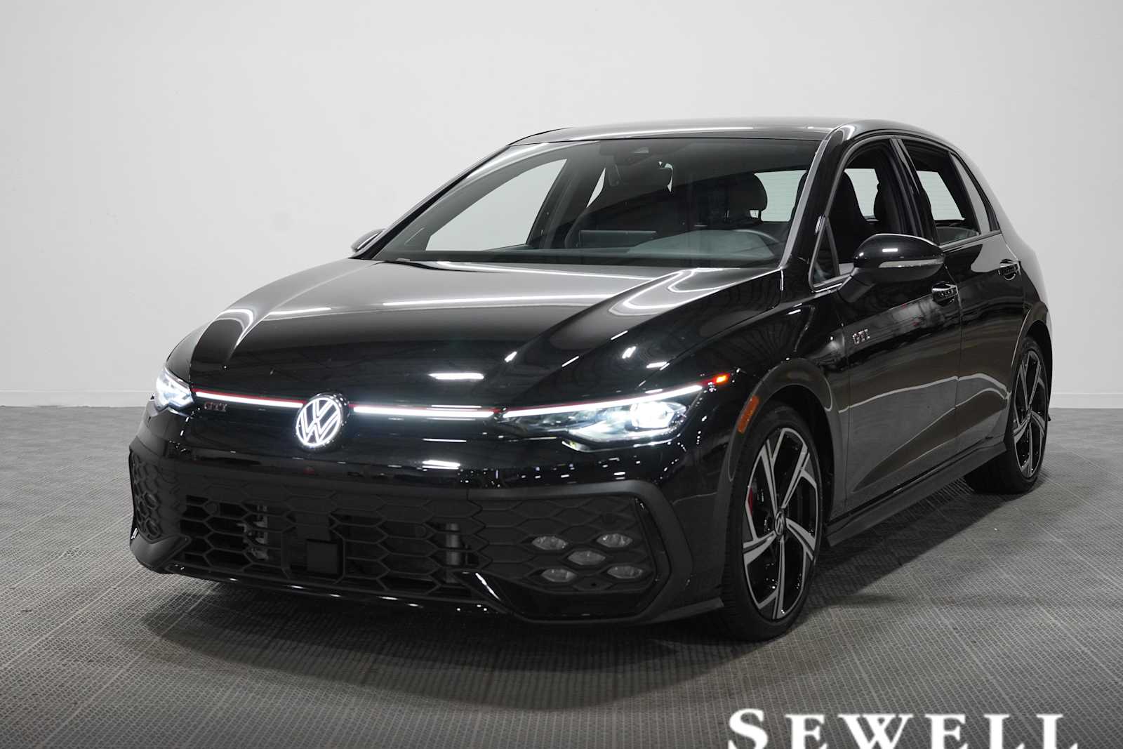2025 Volkswagen Golf GTI SE