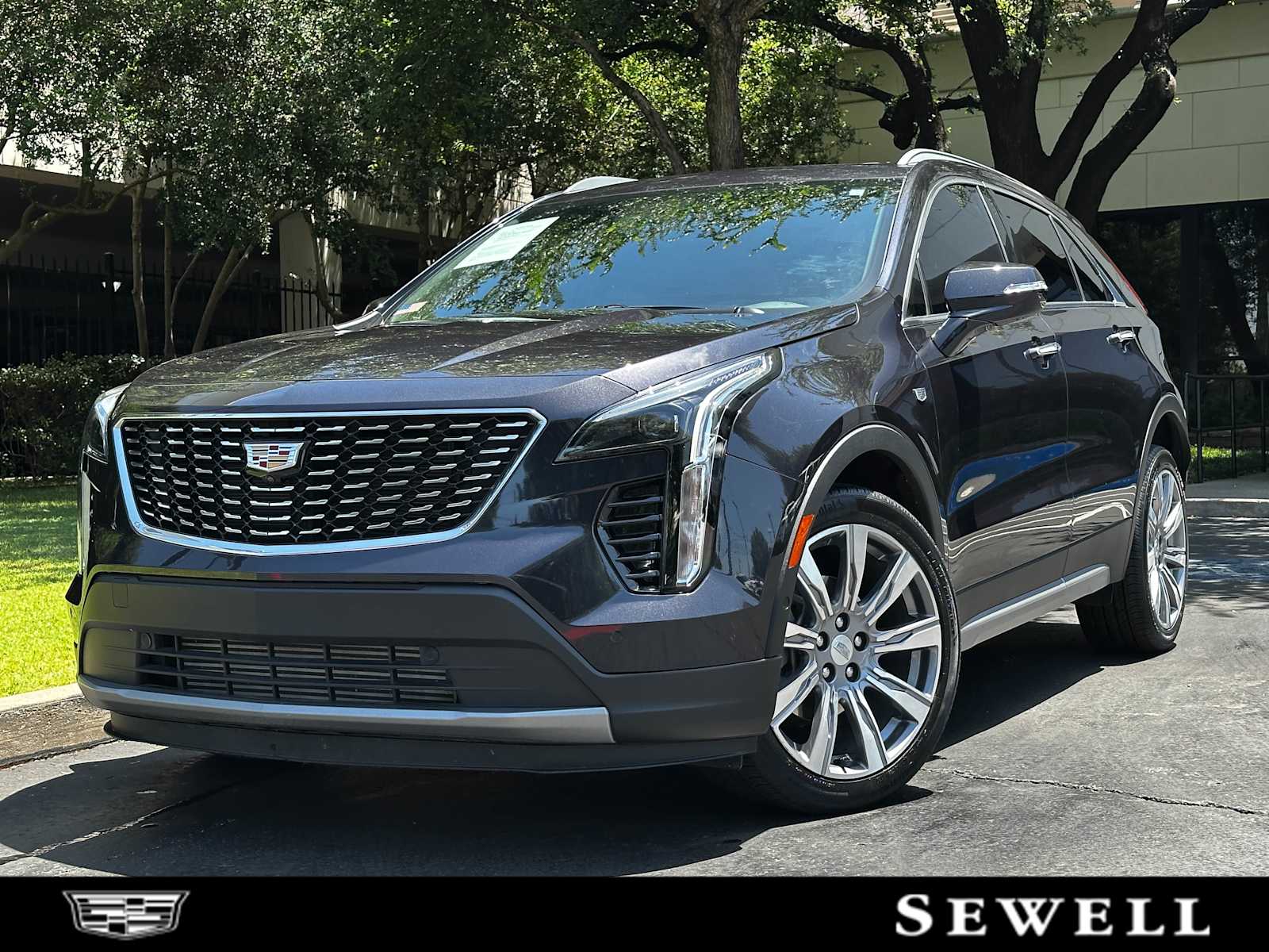 2023 Cadillac XT4 FWD Premium Luxury