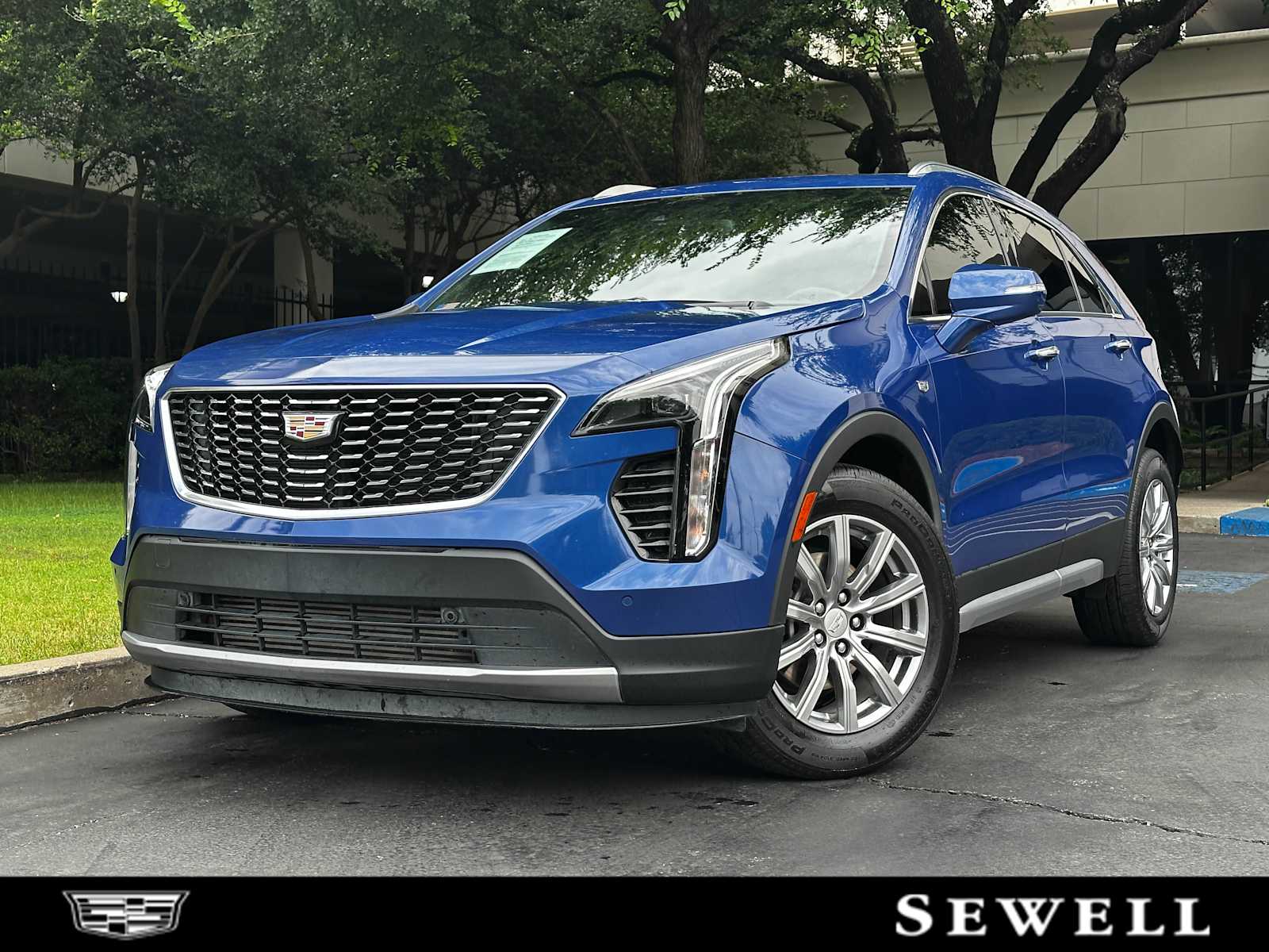 2021 Cadillac XT4 FWD Premium Luxury