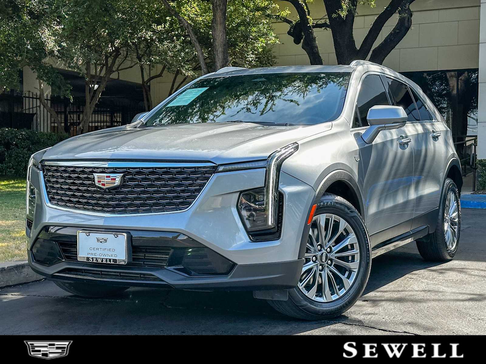 2024 Cadillac XT4 AWD Premium Luxury