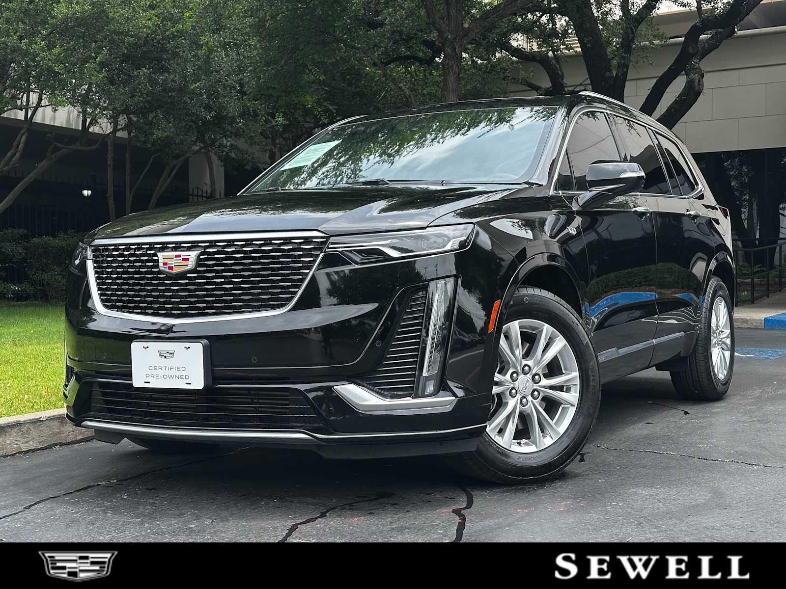 2025 Cadillac XT6 FWD Luxury