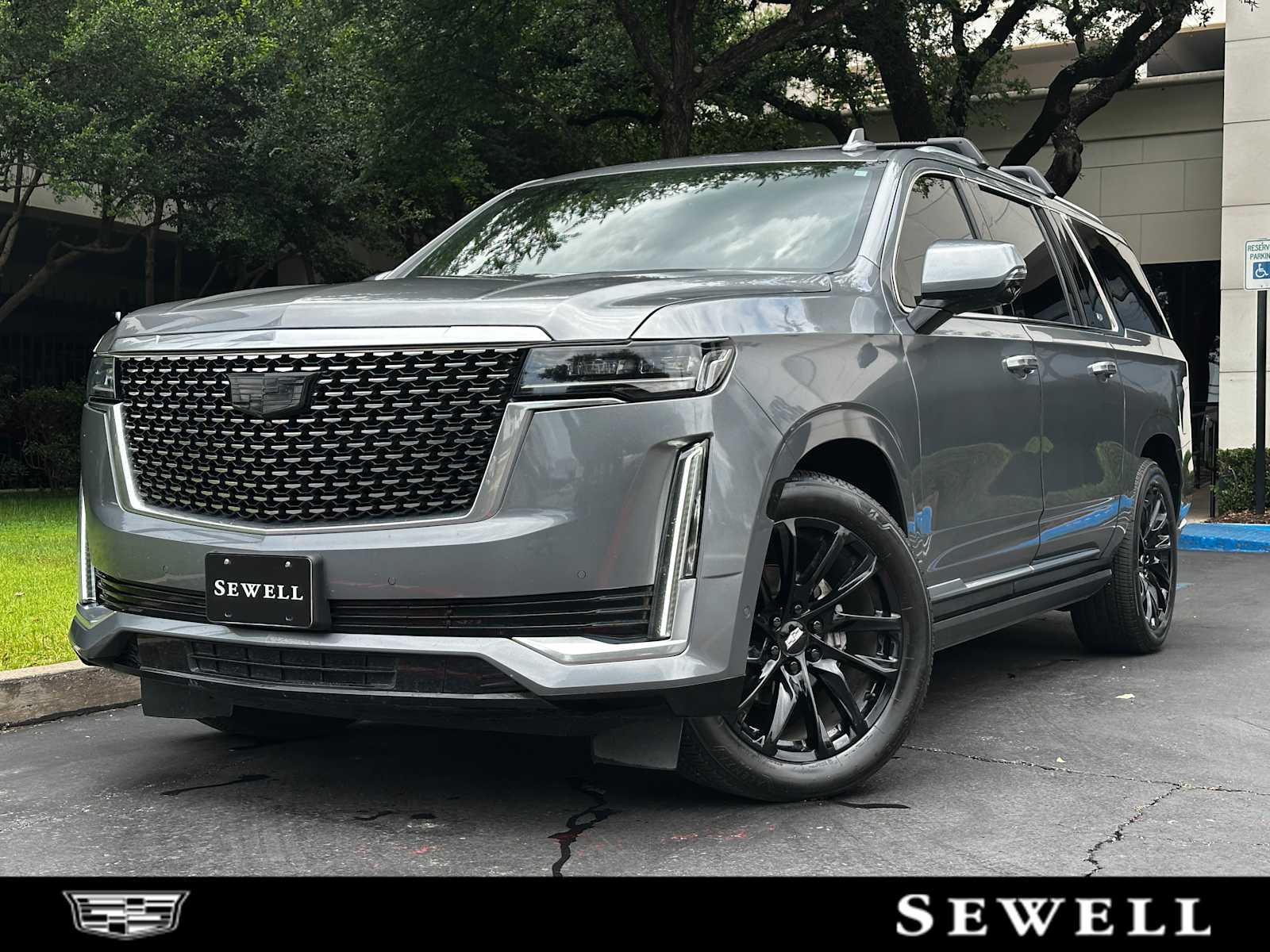 2021 Cadillac Escalade ESV 4WD Premium Luxury's photo