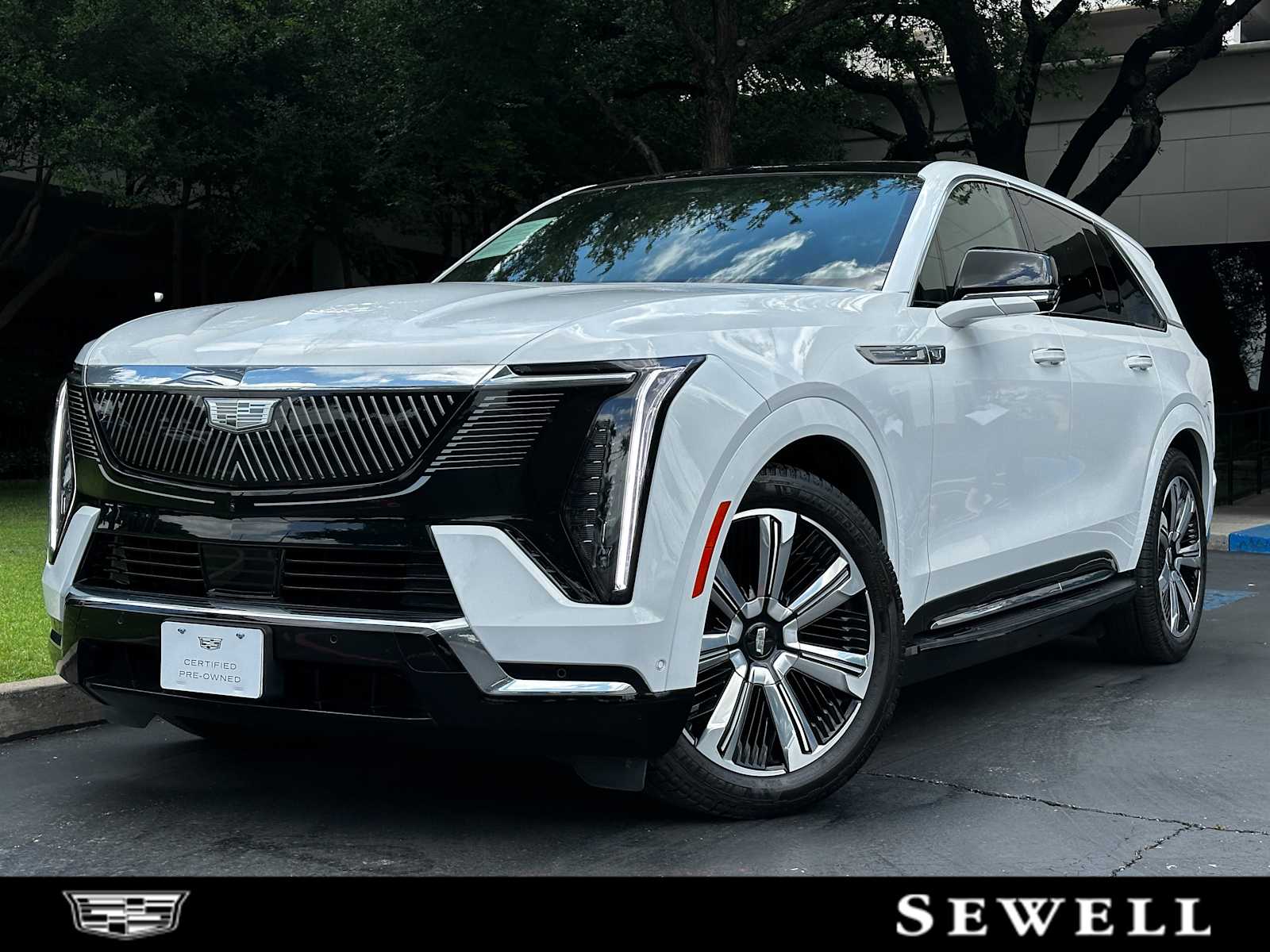 2025 Cadillac Escalade IQ Luxury 1