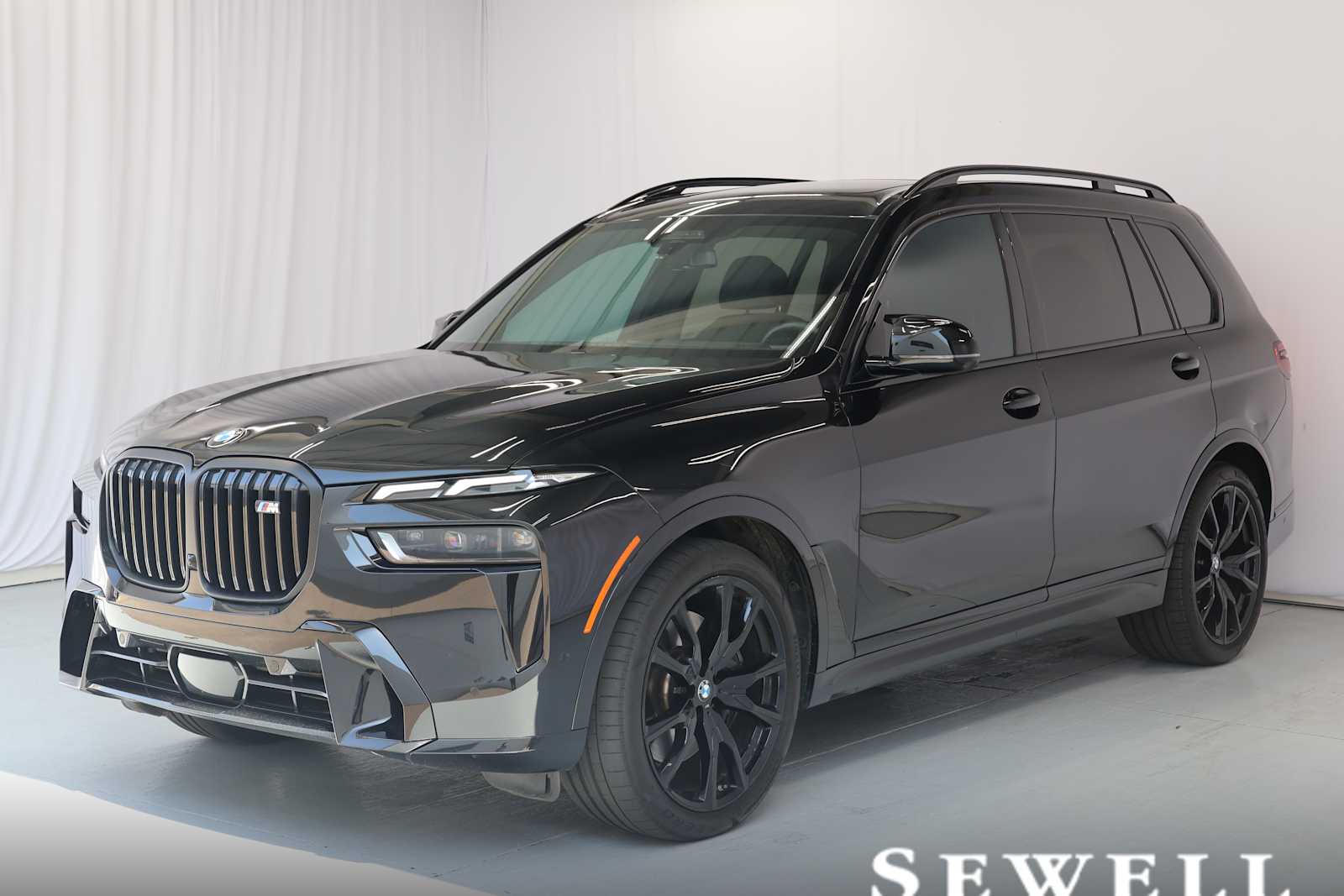 2025 BMW X7 M60i