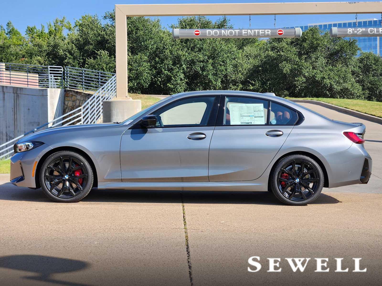 New 2026 Skyscraper Grey Metallic BMW 330i xDrive image 2