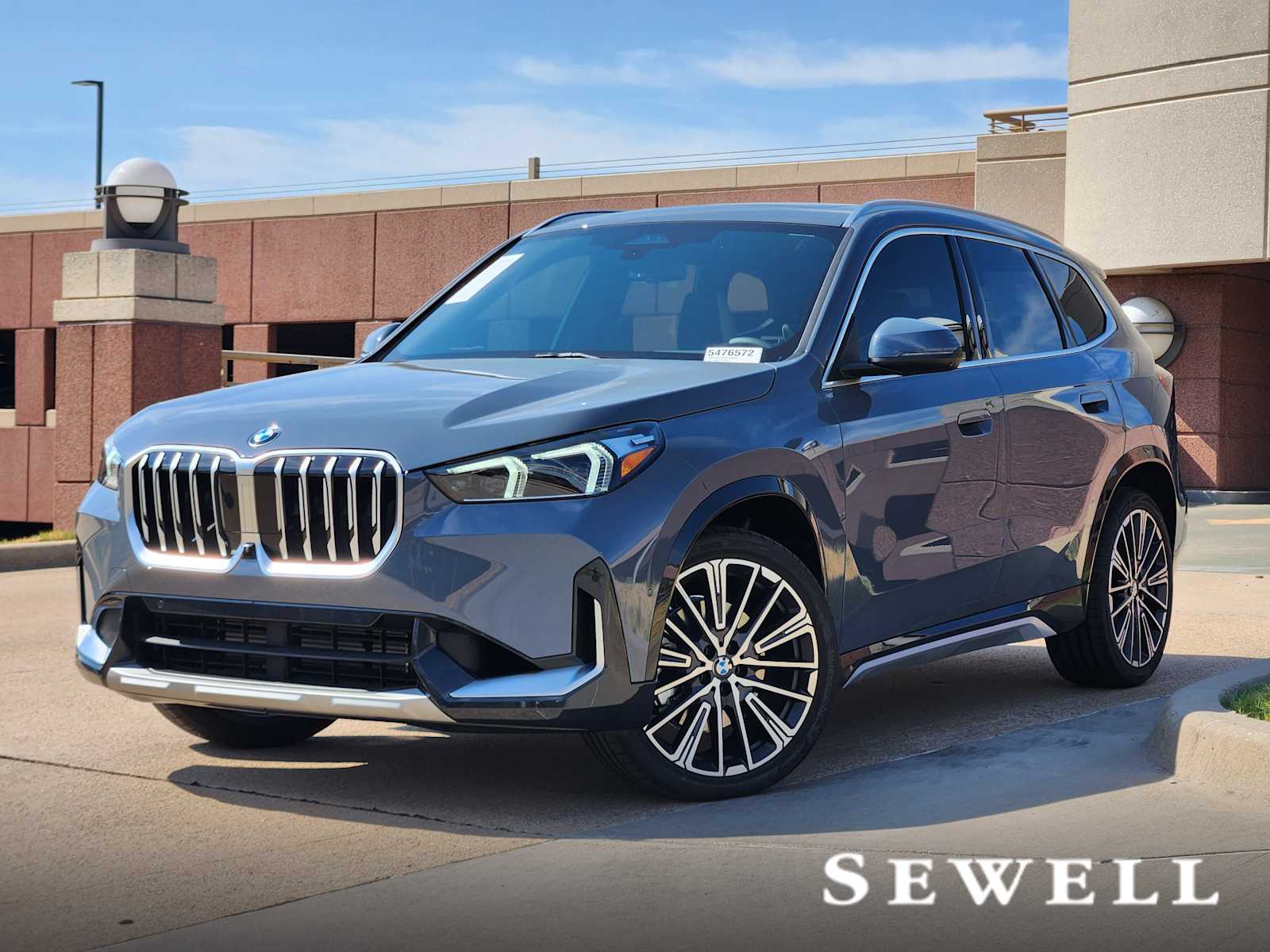 2027 BMW X1 xDrive28i
