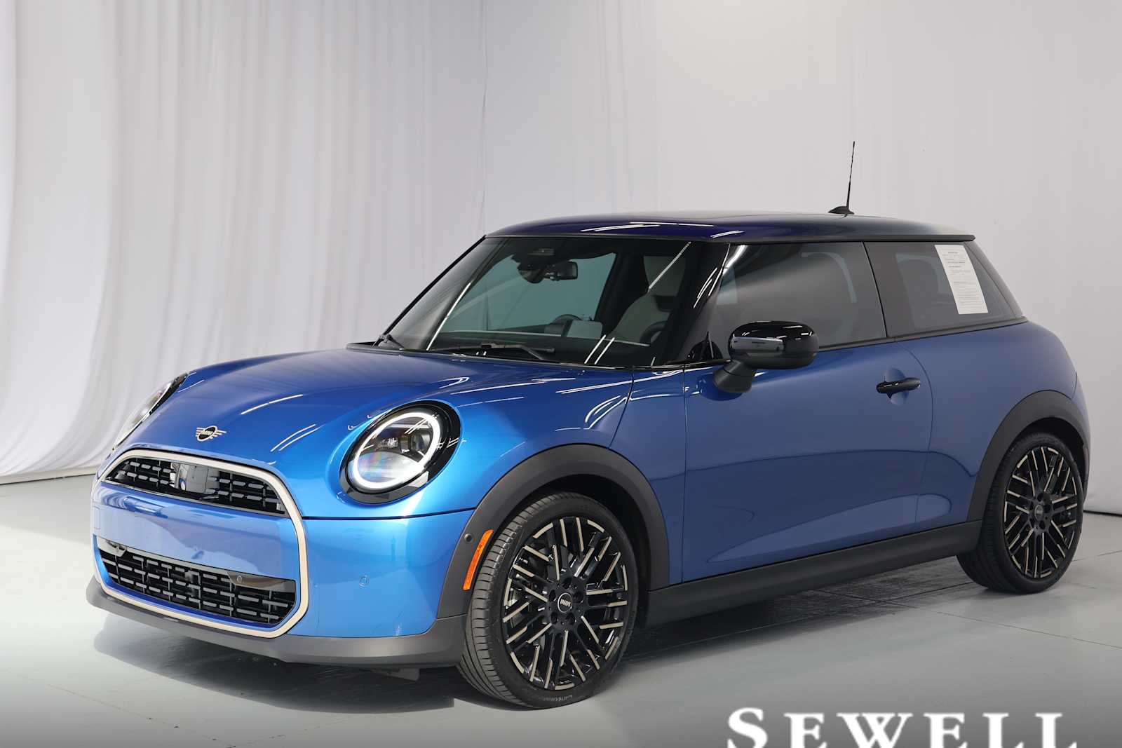 Certified Pre-Owned 2025 MINI Hardtop 2 Door Cooper 2dr Car in