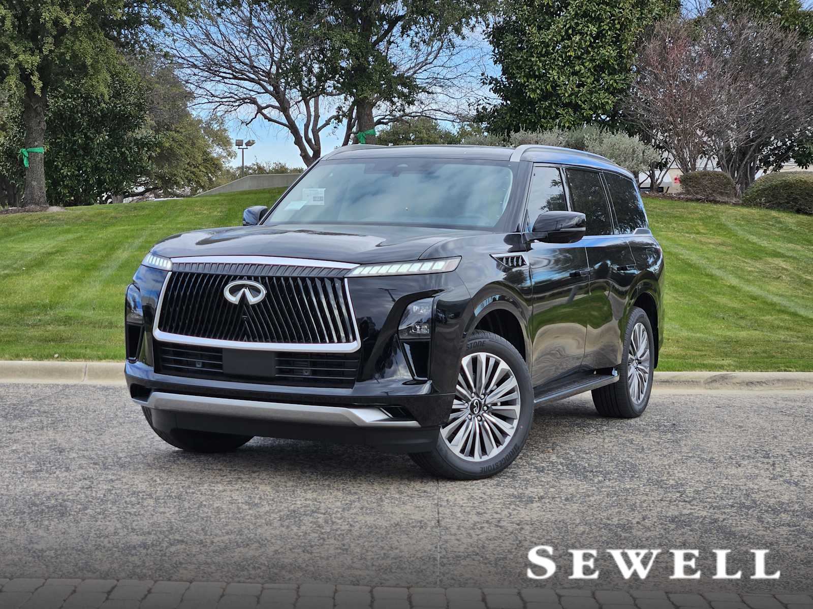 2026 INFINITI QX80 Luxe's photo