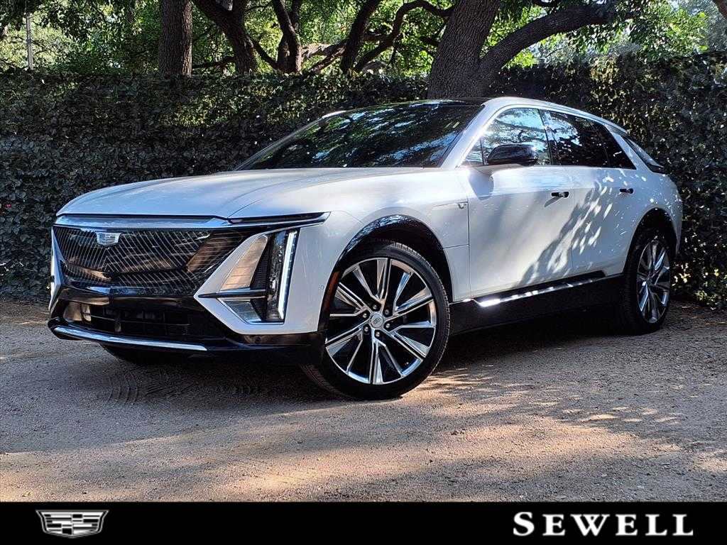 2024 Cadillac Lyriq Luxury 3 AWD's photo