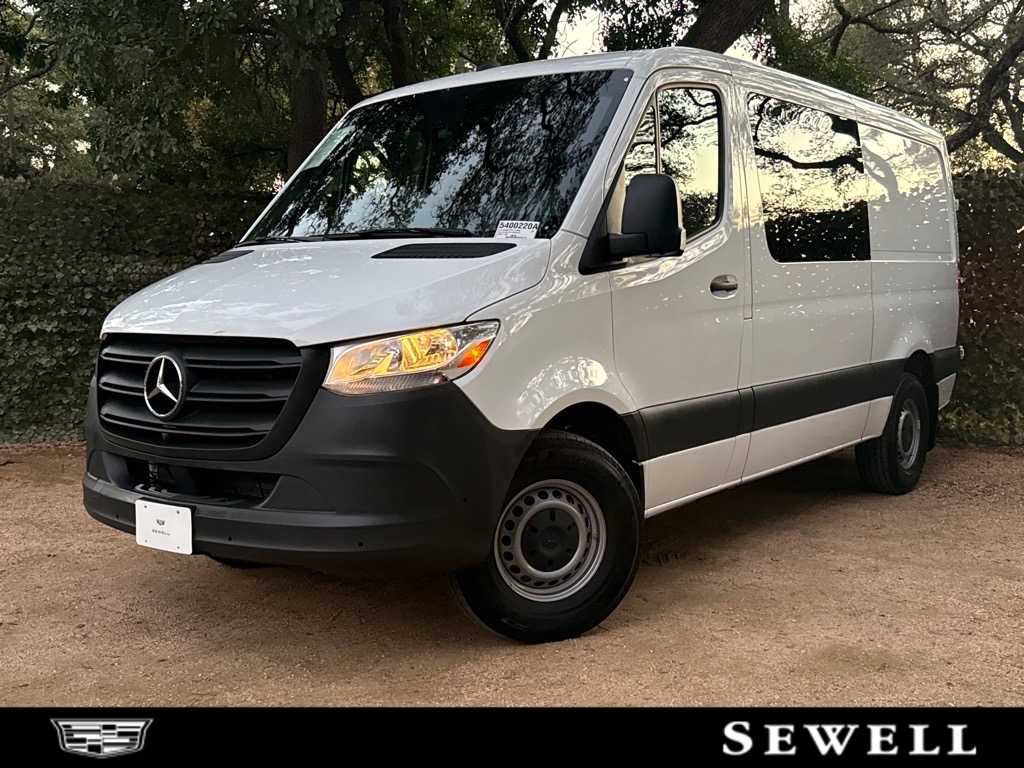 2024 Mercedes-Benz Sprinter Crew Van