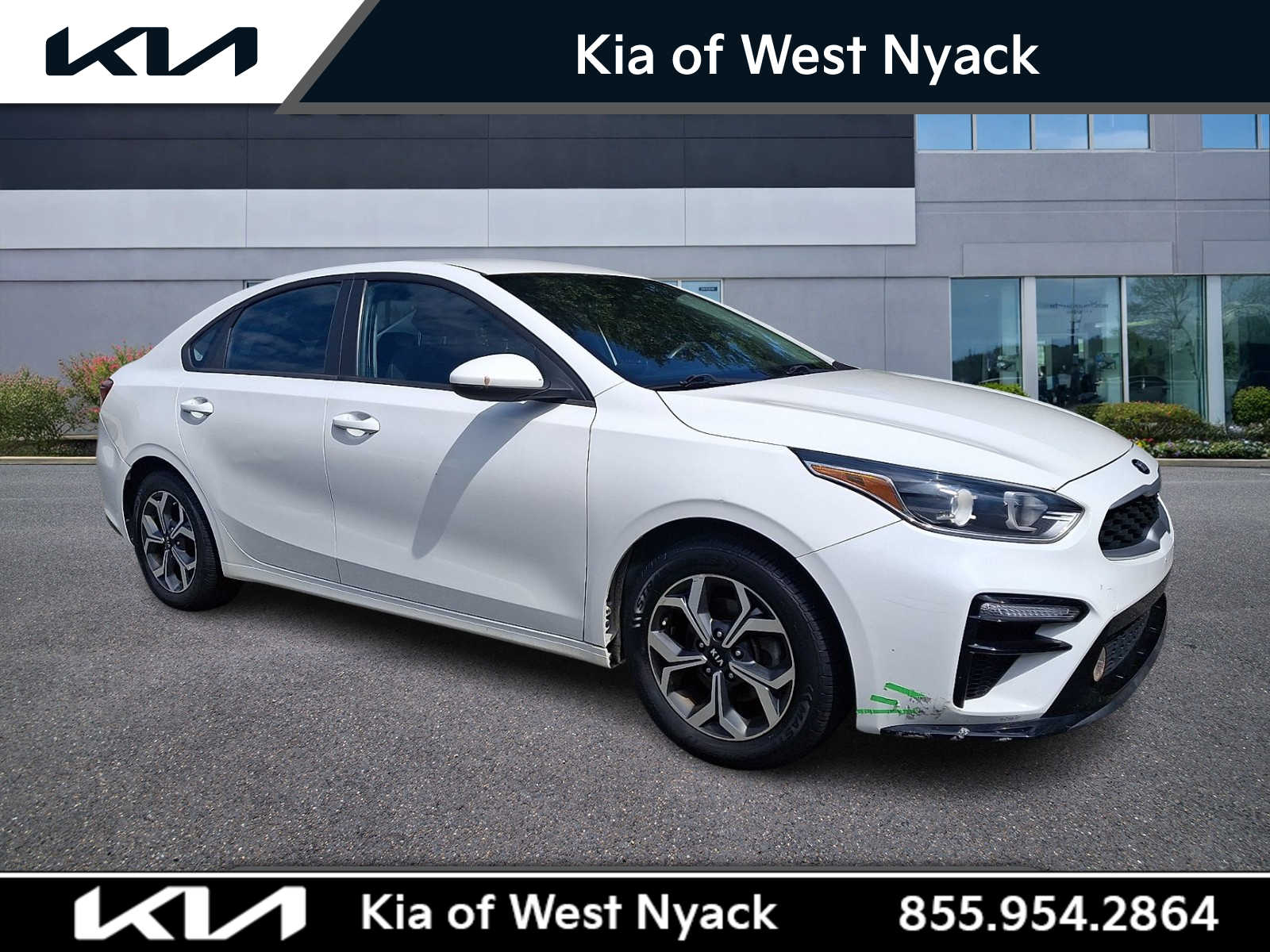 Clear White 2020 Kia Forte Sedan Front-Wheel Drive Continuously Variable Transmission