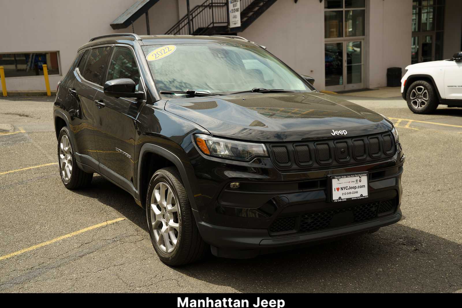 Diamond Black Crystal Pearlcoat 2022 Jeep Compass Latitude Lux 4WD SUV / Crossover Four-Wheel Drive 9-Speed Automatic