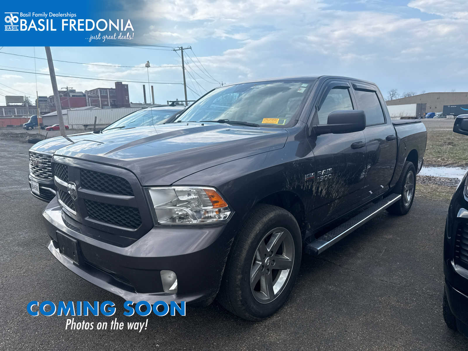 Gray (Granite Crystal Metallic Clearcoat) 2017 RAM 1500 Express Crew Cab 4WD Pickup Truck Four-Wheel Drive Automatic