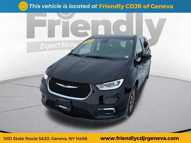 2023 Chrysler Pacifica Hybrid Touring L FWD