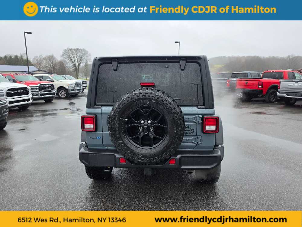 View vehicle photo 6