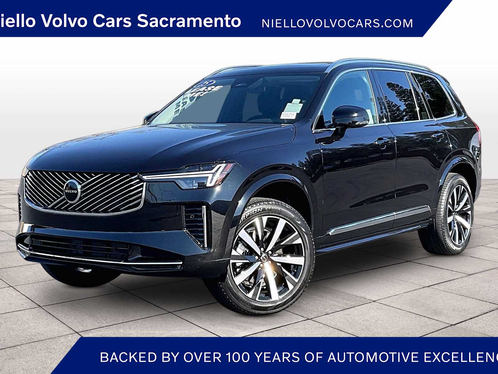 2025 Volvo XC90 B5 Core Bright Theme AWD