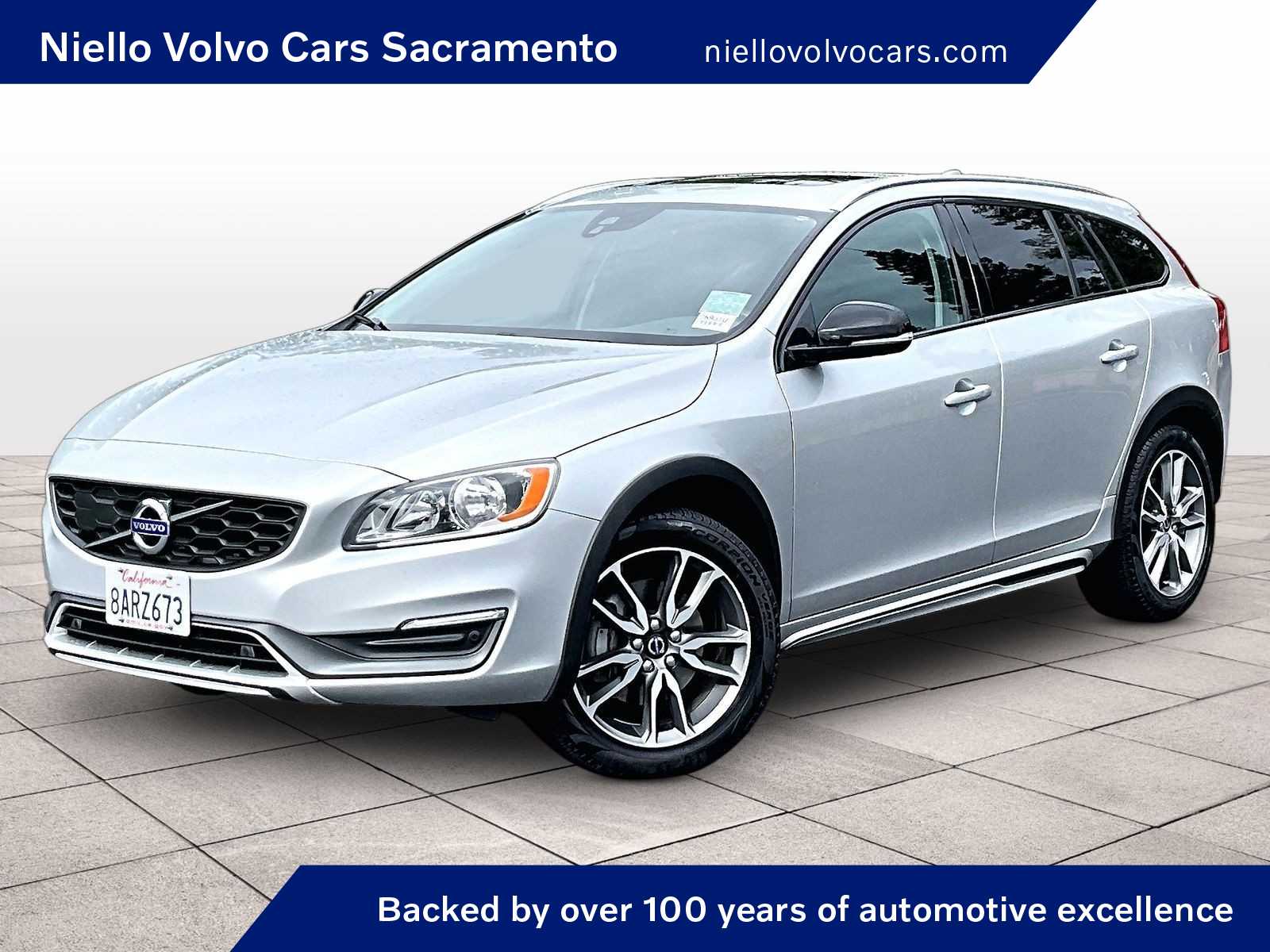 Bright Silver Metallic 2016 Volvo V60 Cross Country Wagon All-Wheel Drive 6-Speed Automatic