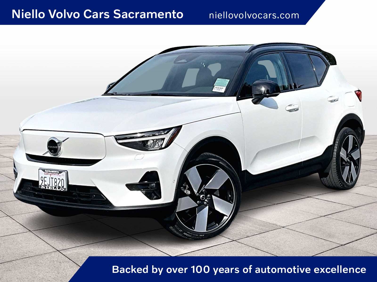 Crystal White Metallic 2023 Volvo XC40 Recharge Twin Ultimate eAWD SUV / Crossover All-Wheel Drive 1-Speed Automatic