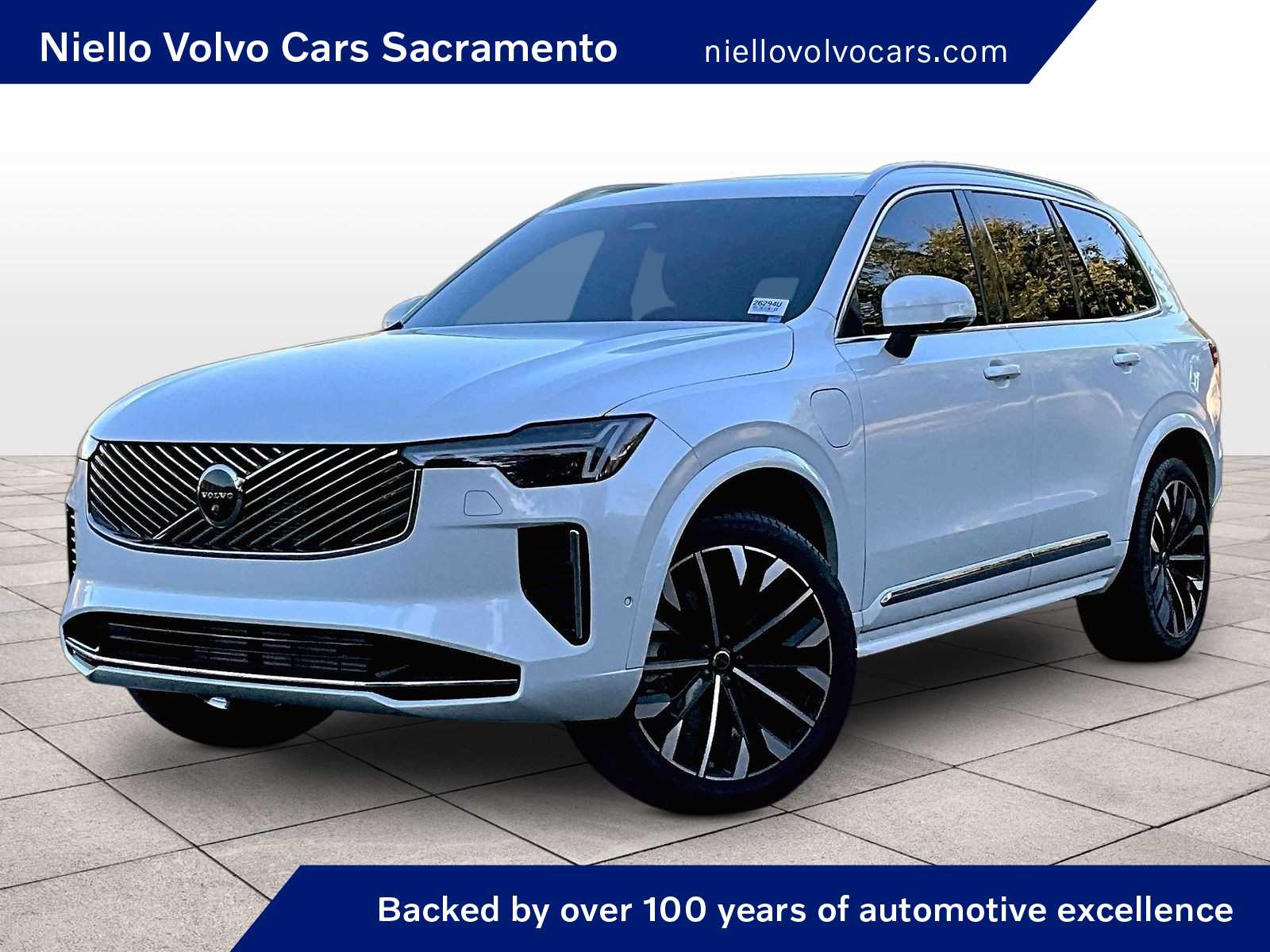 2025 Volvo XC90 Recharge T8 Plus Bright Theme 7-Passenger eAWD