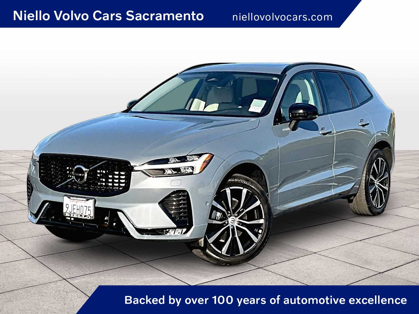 Gray (Thunder Grey Metallic) 2024 Volvo XC60 B5 Plus Dark Theme AWD SUV / Crossover All-Wheel Drive 8-Speed Automatic