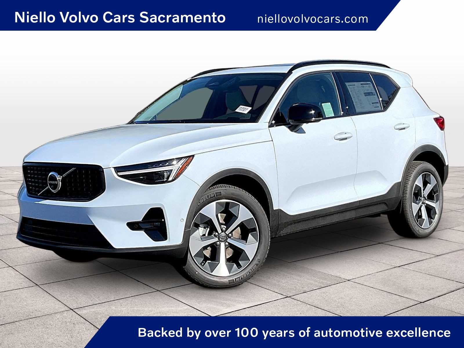 CLOUD BLUE 2026 Volvo XC40 B5 Plus AWD SUV / Crossover All-Wheel Drive 8-Speed Automatic