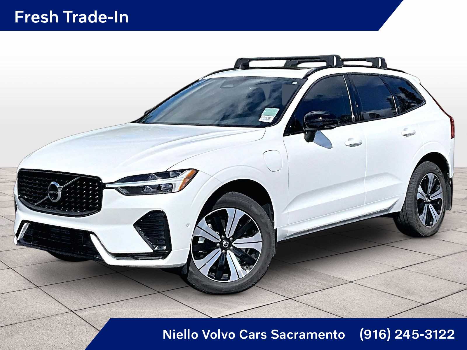 Crystal White Metallic 2025 Volvo XC60 Recharge T8 Plus Dark Theme eAWD SUV / Crossover All-Wheel Drive 8-Speed Automatic