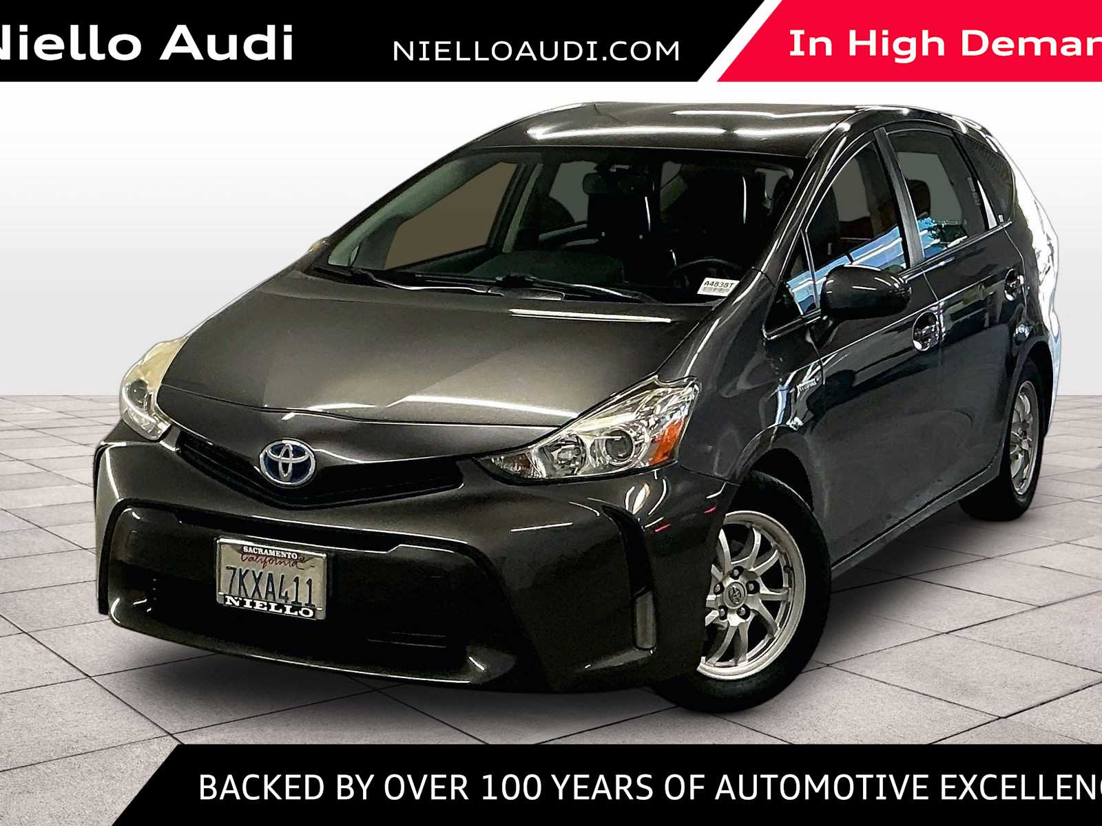 2015 Toyota Prius v Five FWD