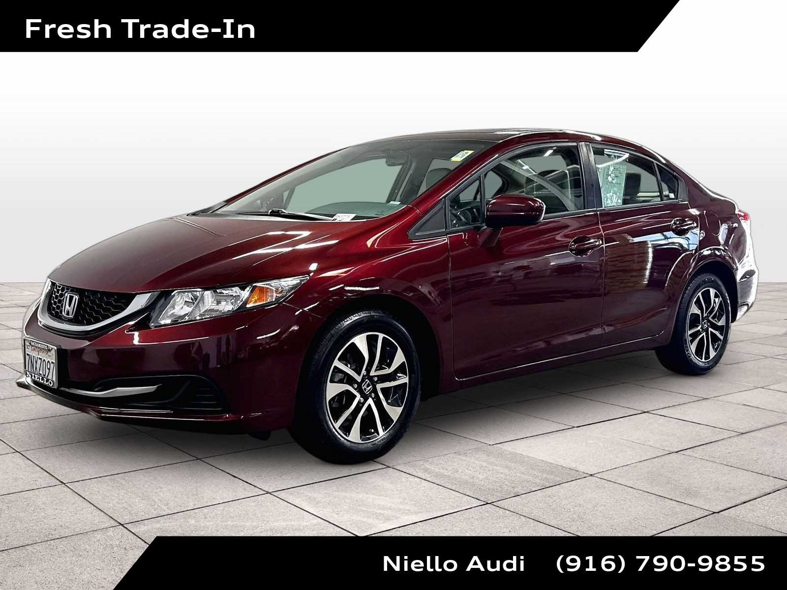 2015 Honda Civic Rojo (Crimson Pearl) Sedán Tracción delantera Transmisión variable continua
