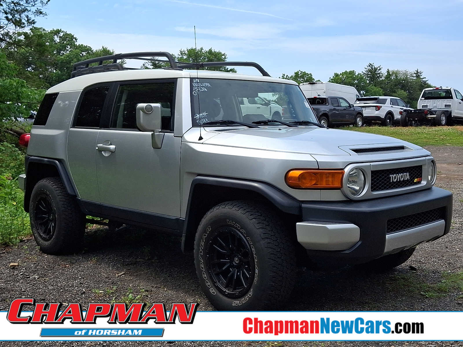 White/Titanium Metallic 2007 Toyota FJ Cruiser SUV / Crossover Four-Wheel Drive Automatic