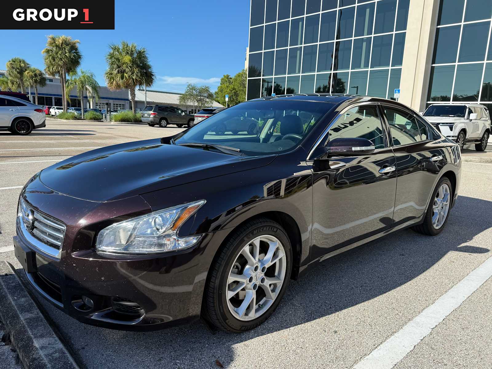 2014 Nissan Maxima Rojo (Crimson Black Metallic) Sedán Tracción delantera Transmisión variable continua
