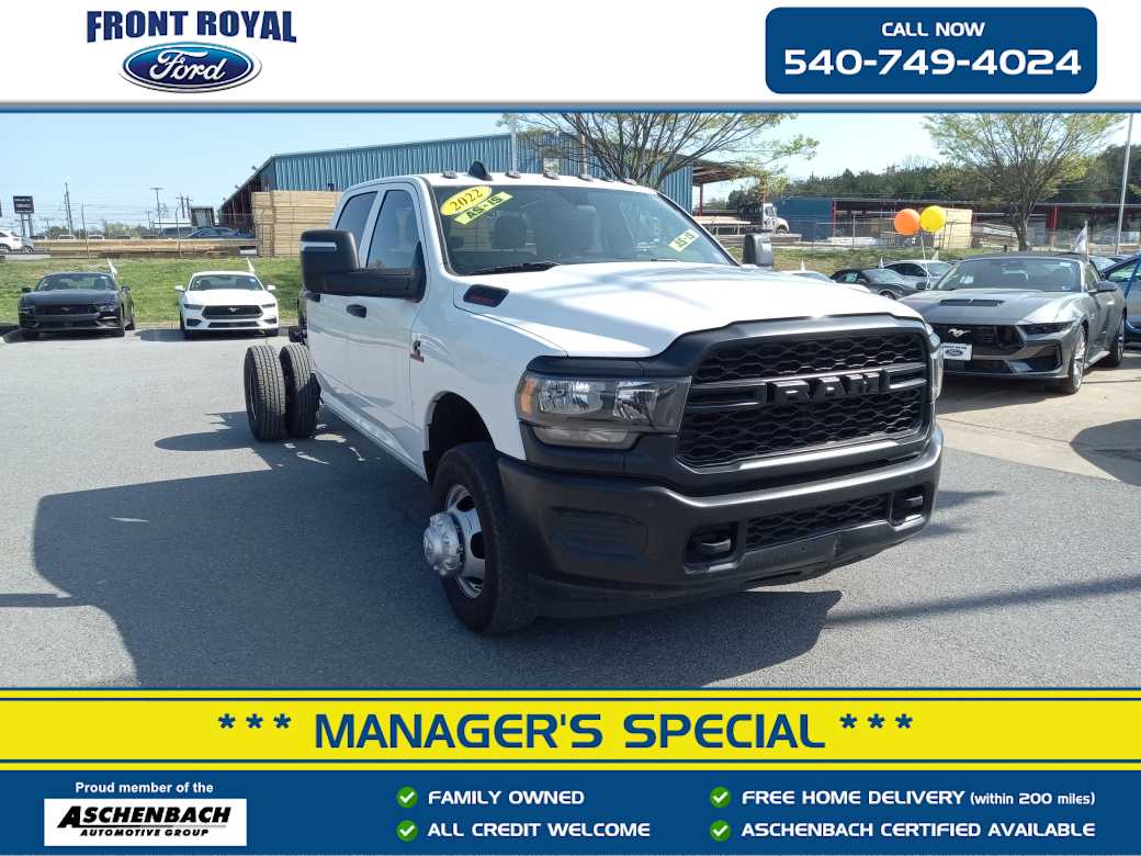 Bright White Clearcoat 2022 RAM 3500 Chassis Tradesman Crew Cab DRW RWD Pickup Truck 4X2 6-Speed Automatic