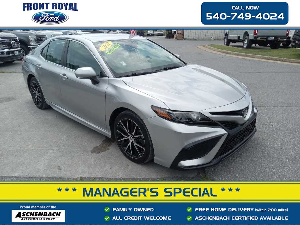 2022 Toyota Camry SE