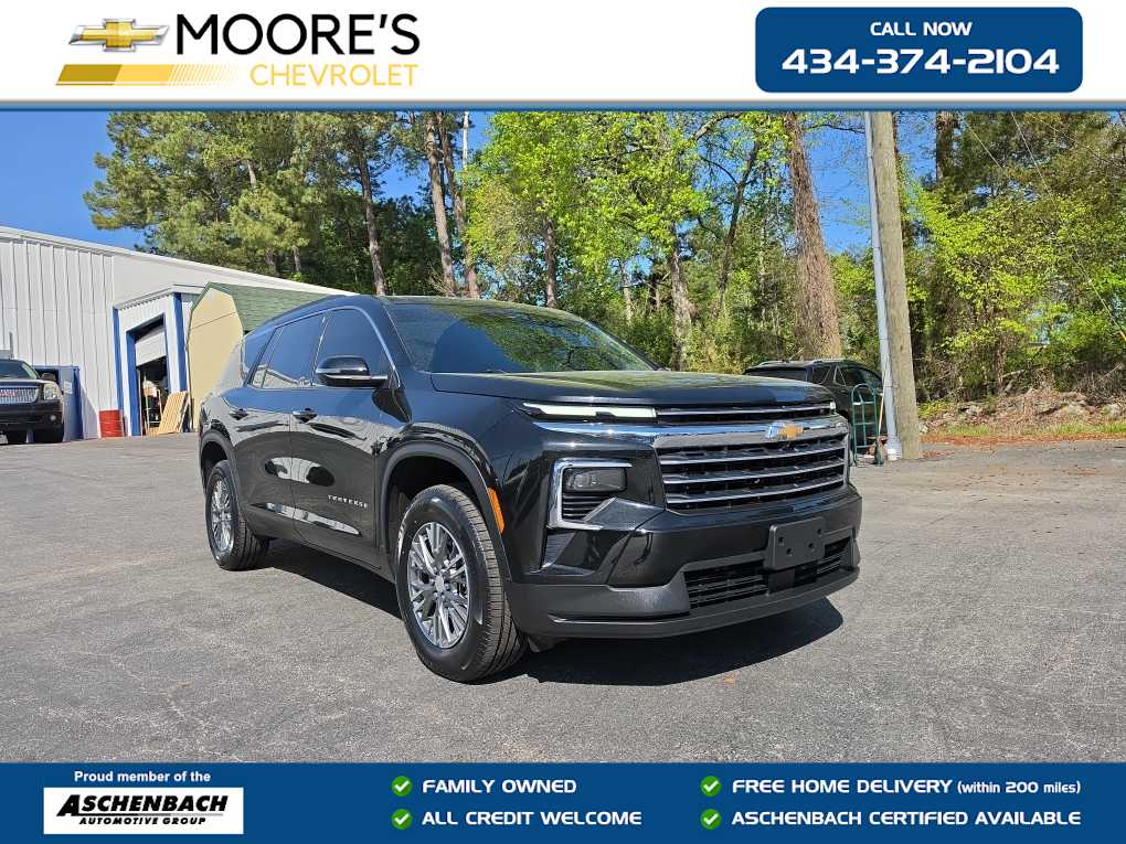 Mosaic Black Metallic 2025 Chevrolet Traverse LT FWD SUV / Crossover Front-Wheel Drive 8-Speed Automatic