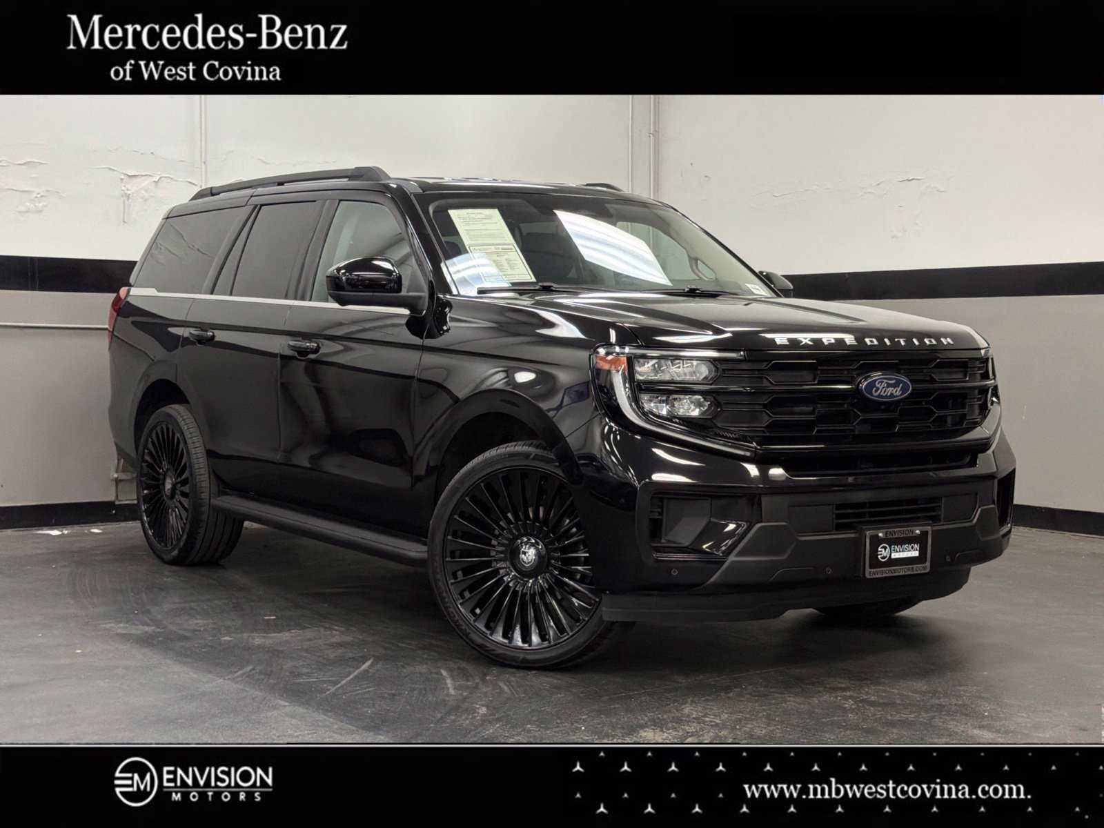 Agate Black Metallic 2025 Ford Expedition SUV / Crossover Four-Wheel Drive Automatic