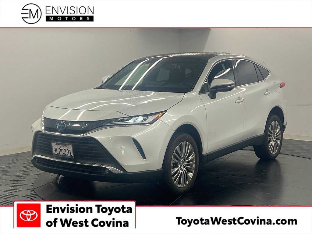 White (Wind Chill Pearl) 2023 Toyota Venza SUV / Crossover All-Wheel Drive Continuously Variable Transmission