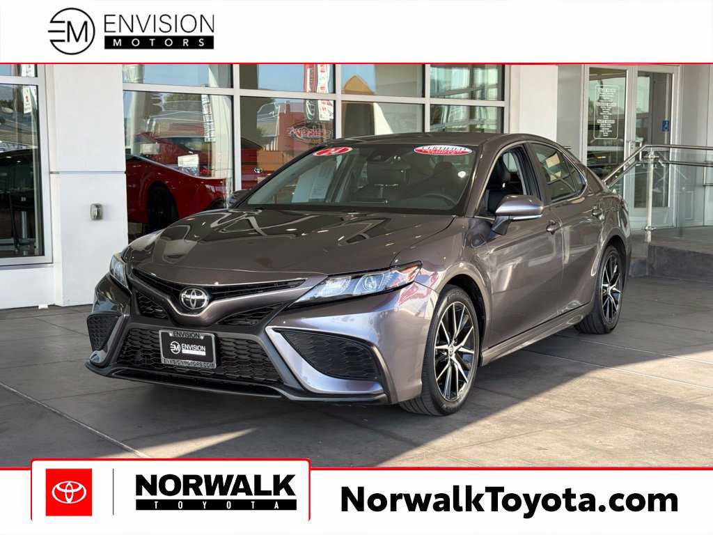 2024 Toyota Camry SE FWD