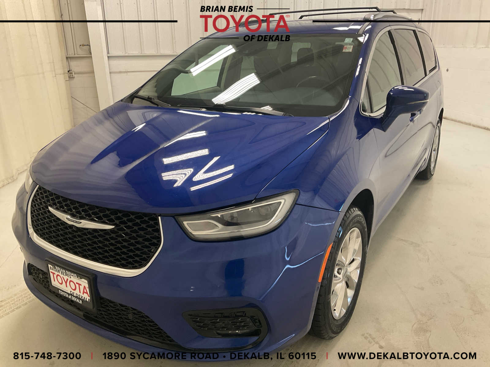 2021 Chrysler Pacifica Touring L's photo