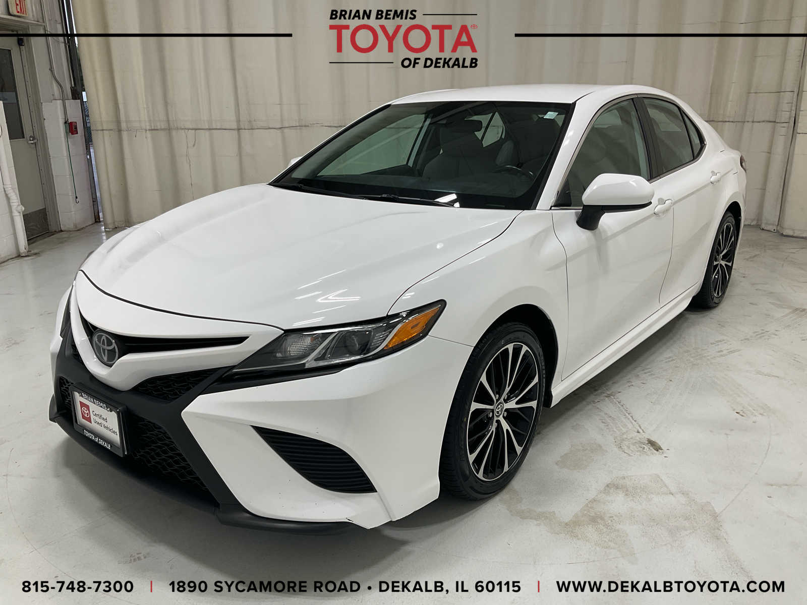 2020 Toyota Camry SE