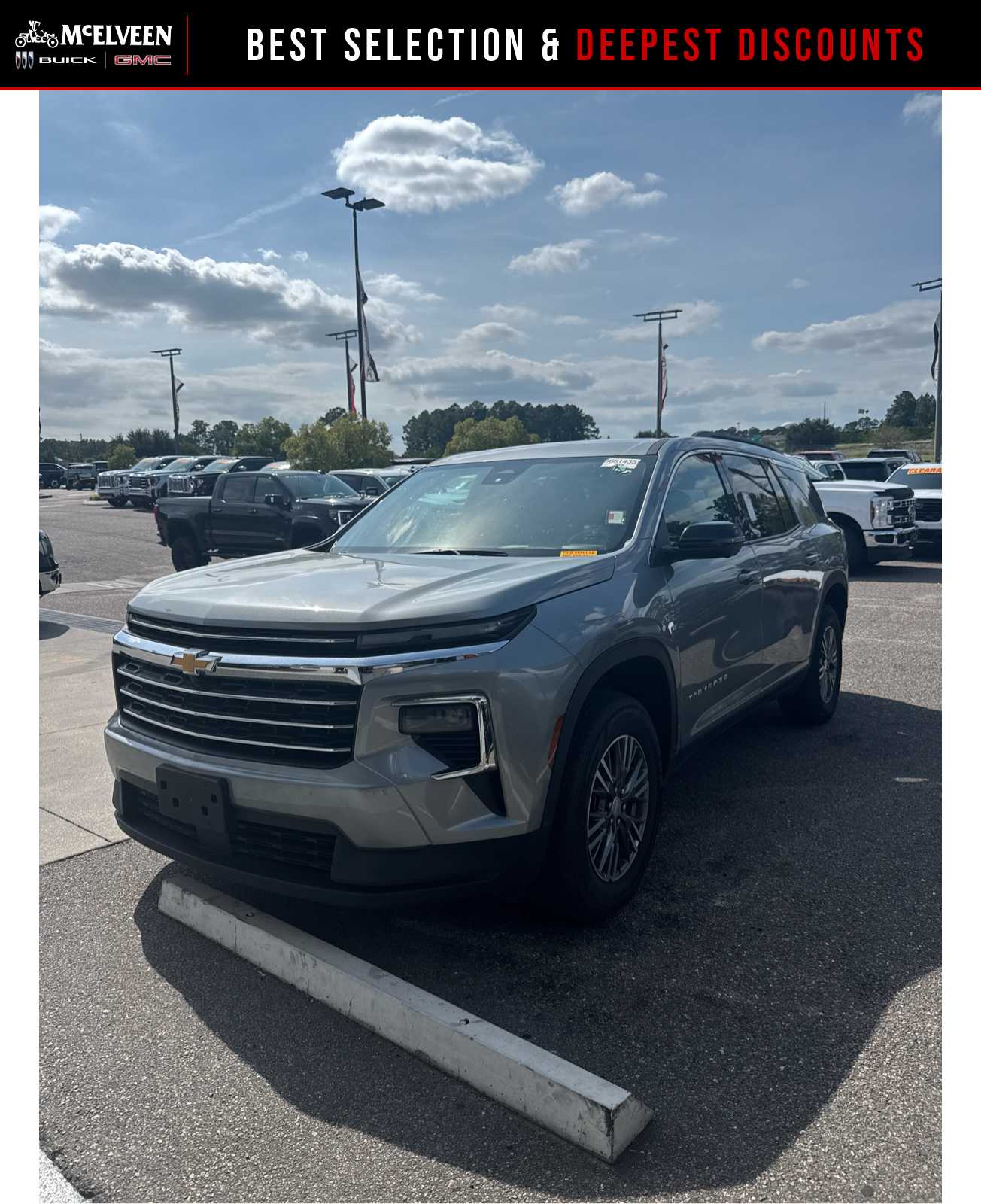 Sterling Gray Metallic 2024 Chevrolet Traverse SUV / Crossover Four-Wheel Drive 8-Speed Automatic