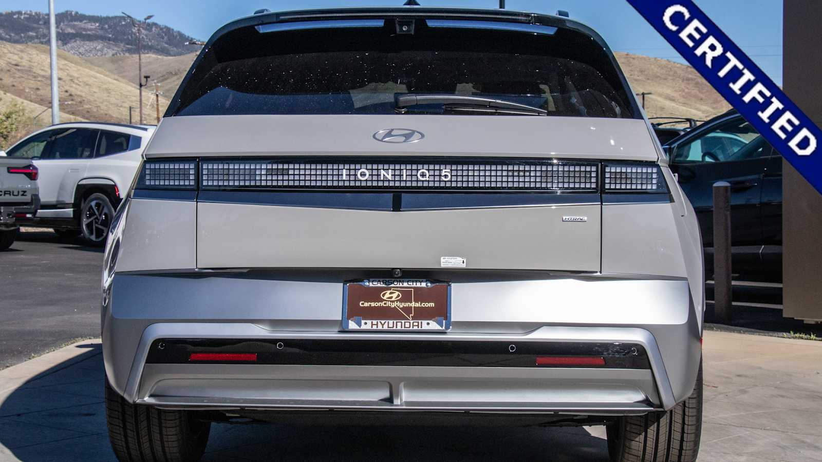 View vehicle photo 6