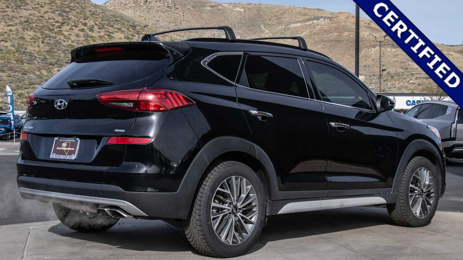 View vehicle photo 7