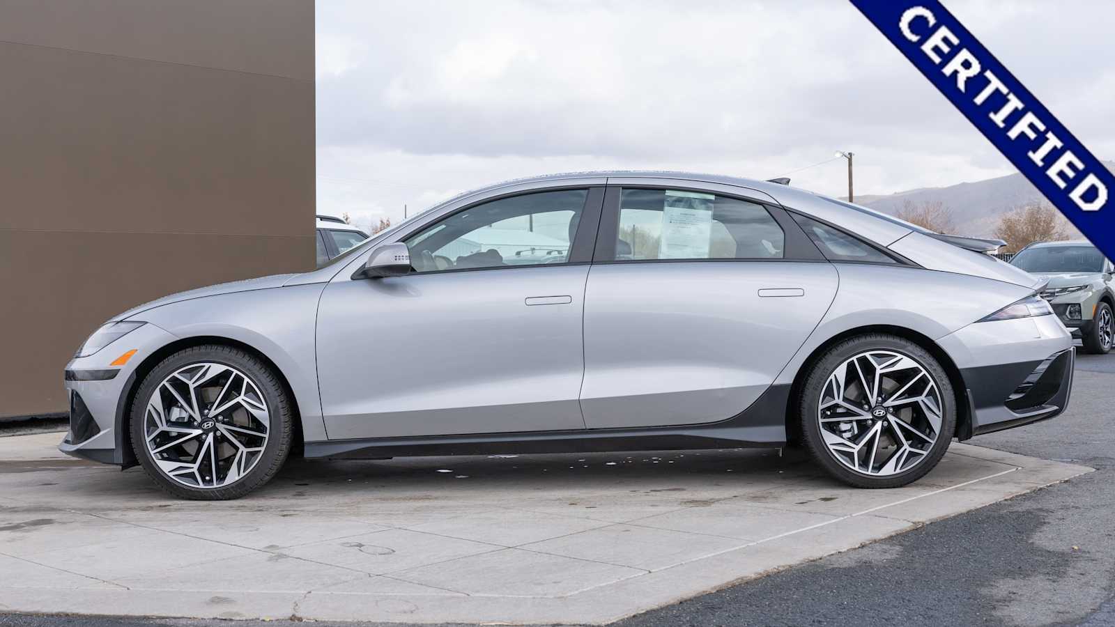 2023 Hyundai IONIQ 6 SEL 4