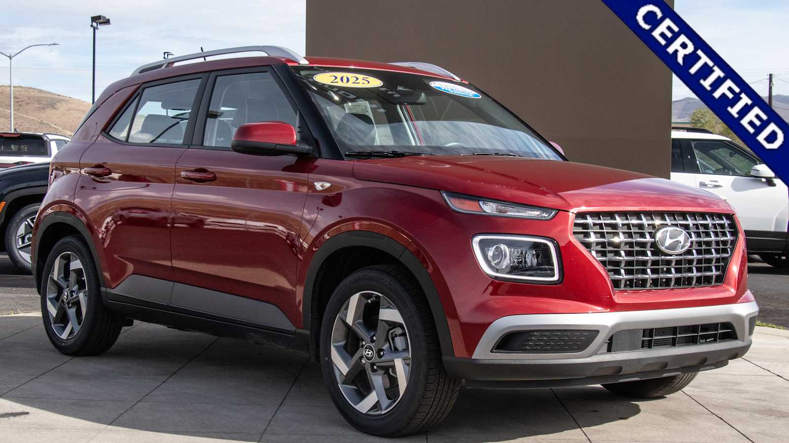 Ultimate Red 2025 Hyundai Venue Limited FWD SUV / Crossover Front-Wheel Drive Continuously Variable Transmission