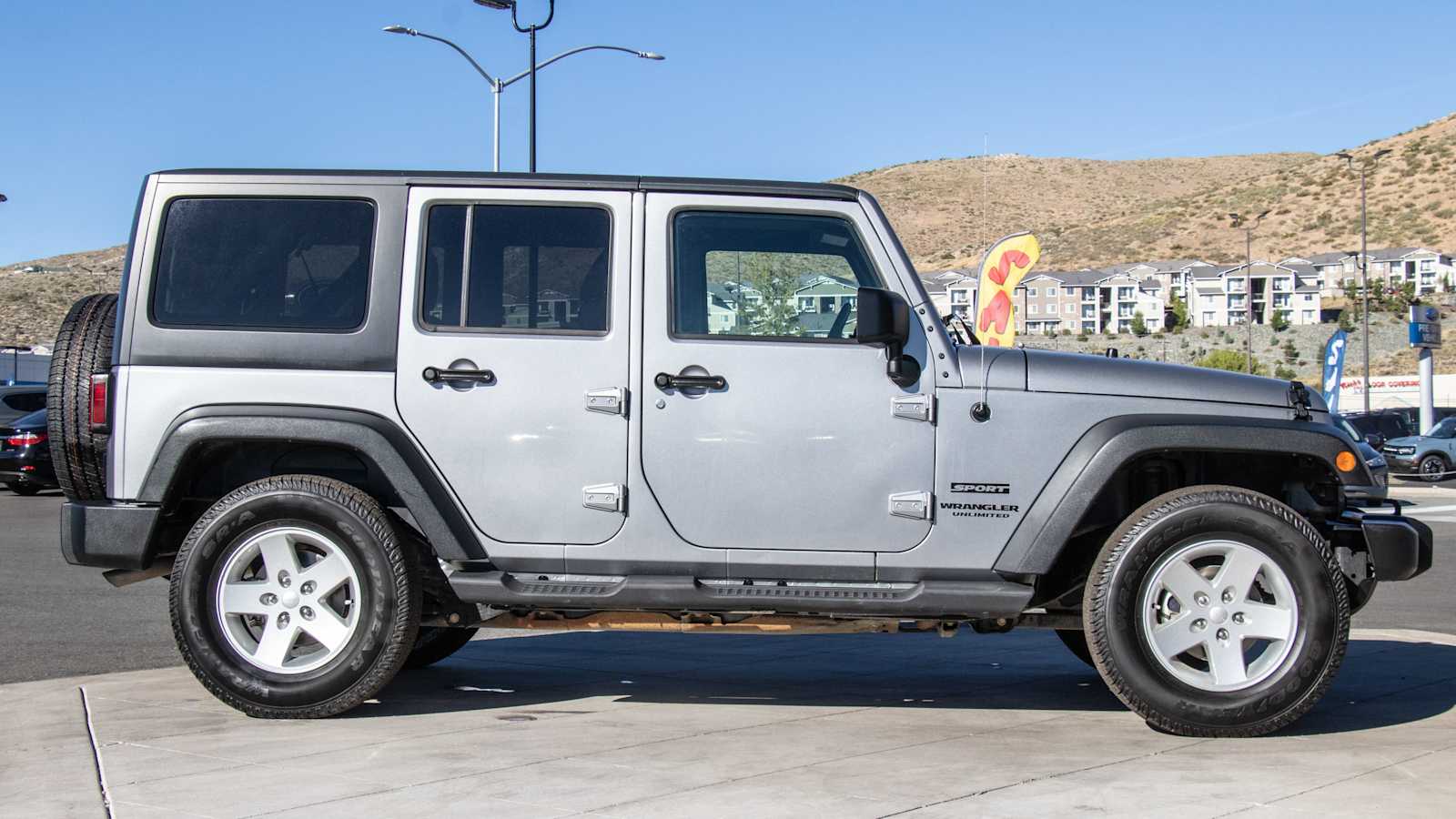 2017 Jeep Wrangler Unlimited Sport 8