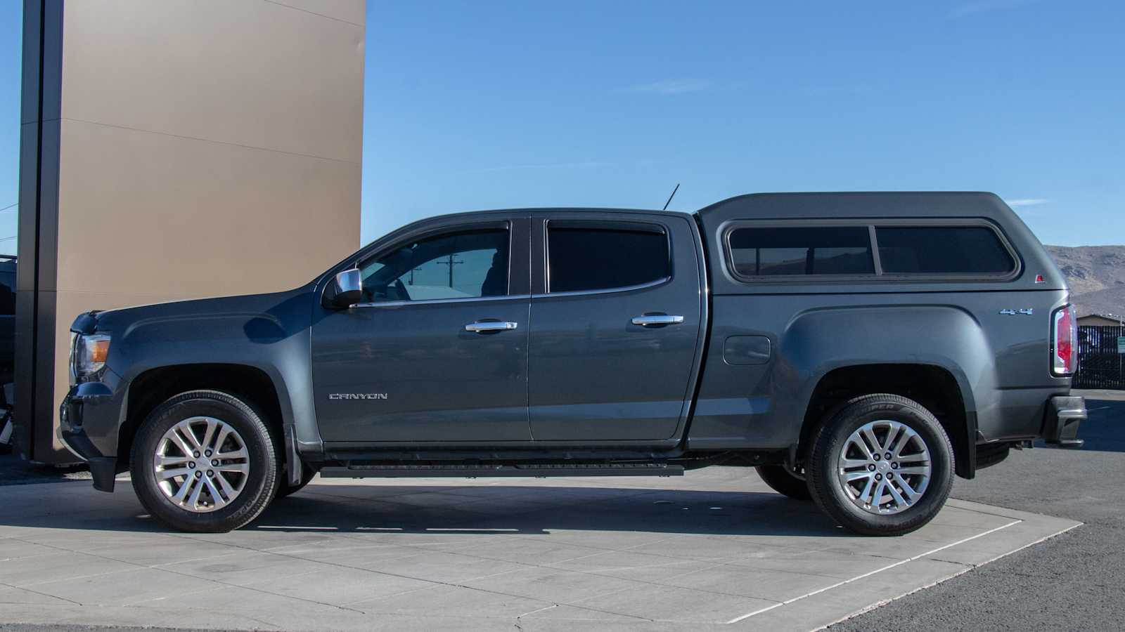 2015 GMC Canyon 4WD SLT Crew Cab 140.5 4