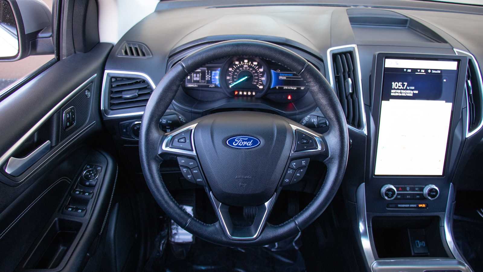 2023 Ford Edge Titanium 12