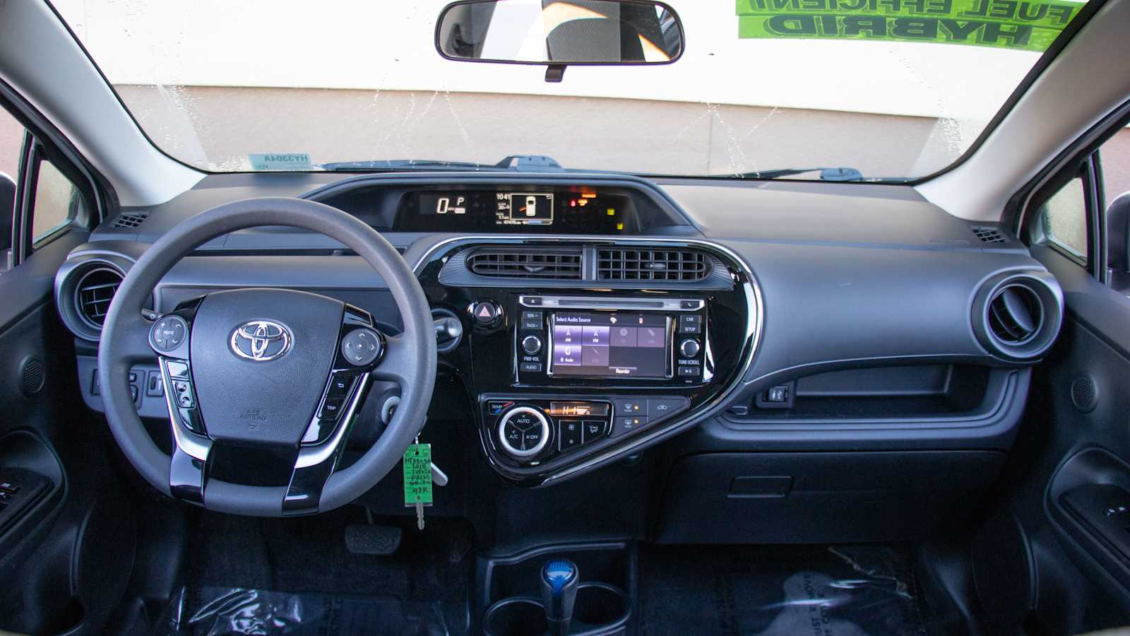 2018 Toyota Prius c One 15