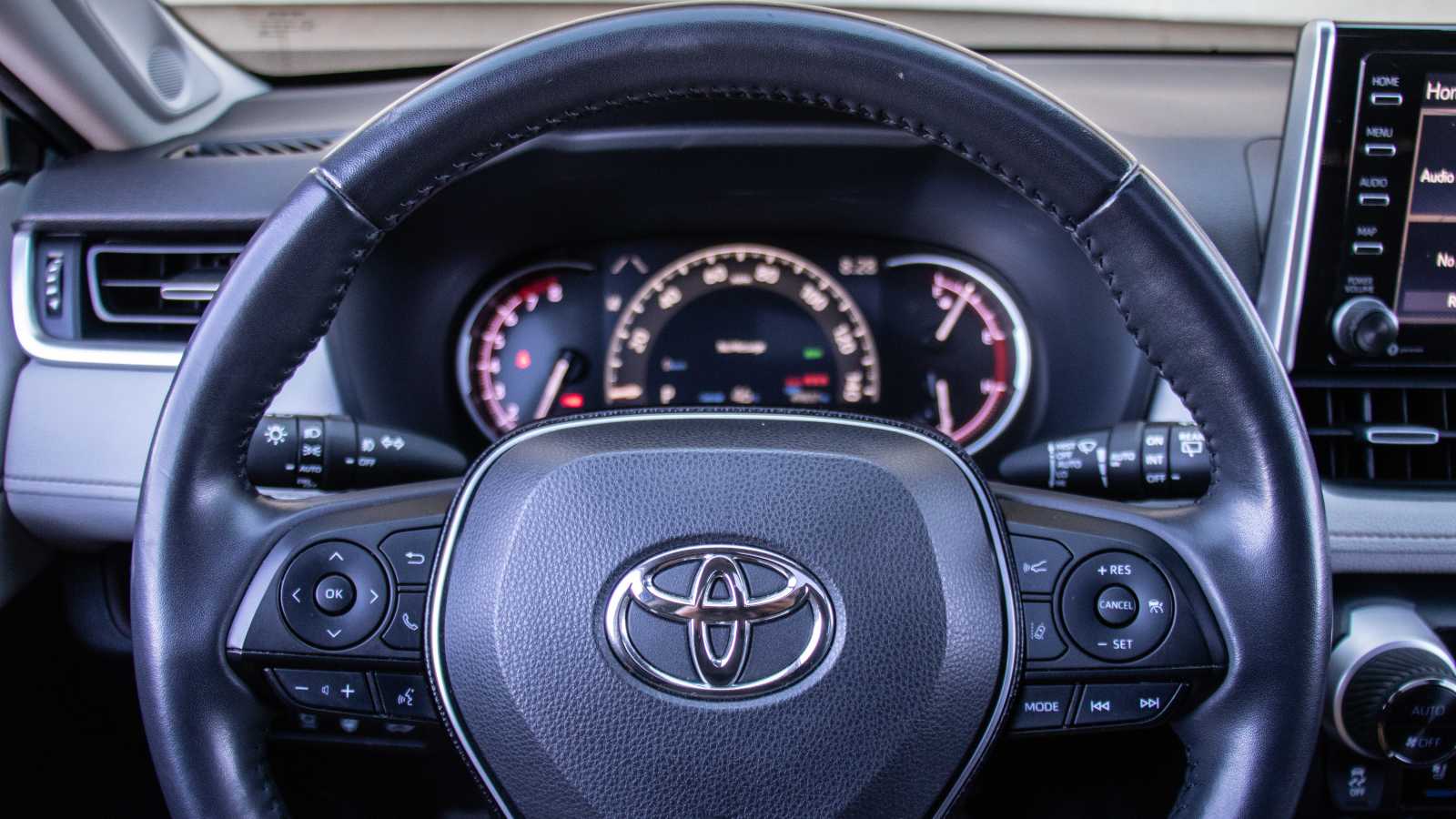 2020 Toyota RAV4 Limited 13