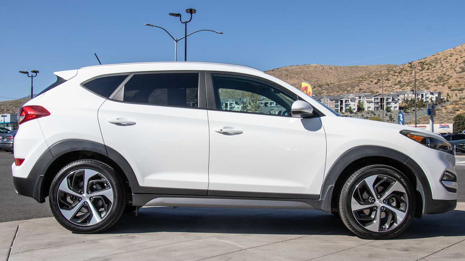 2016 Hyundai Tucson Sport 8